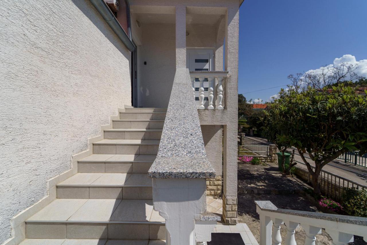 Apartment Nada Петрчане Екстер'єр фото