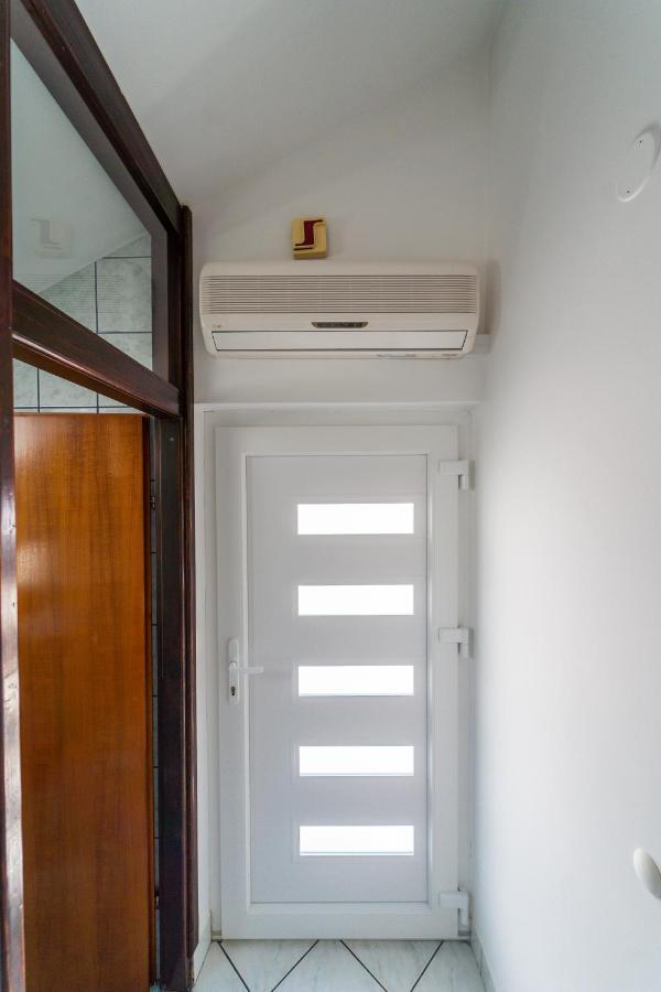 Apartment Nada Петрчане Екстер'єр фото