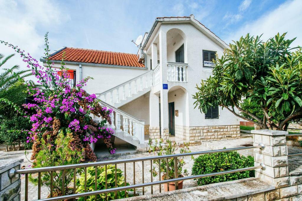 Apartment Nada Петрчане Екстер'єр фото
